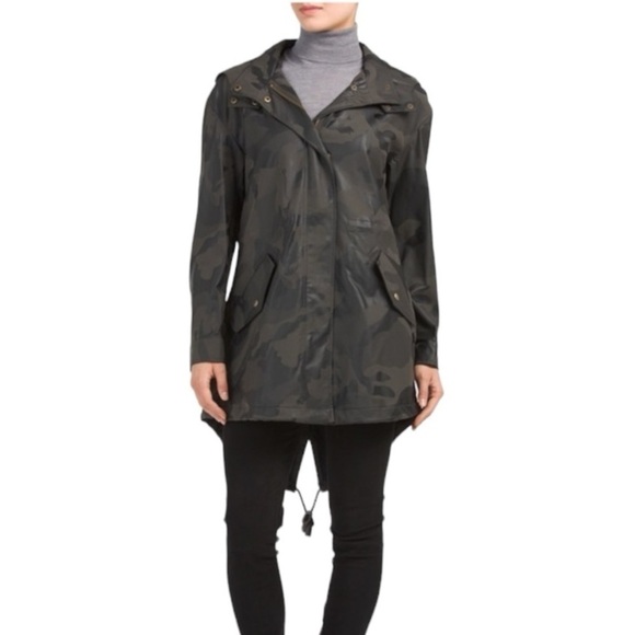 BCBGeneration Womens Black Green Camo Print Hooded Anorak Jacket Full Zip Size M - Picture 1 of 10